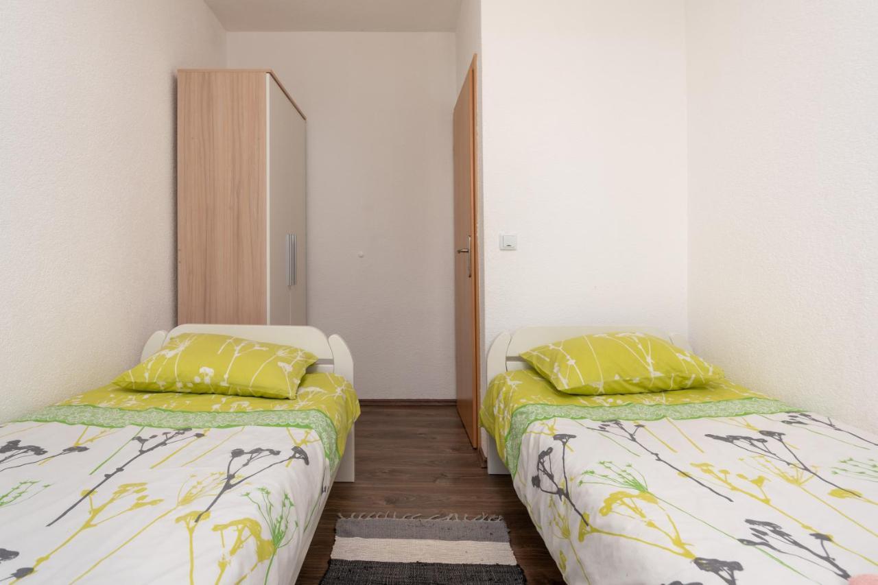 Apartments Oliva โปเรช ภายนอก รูปภาพ