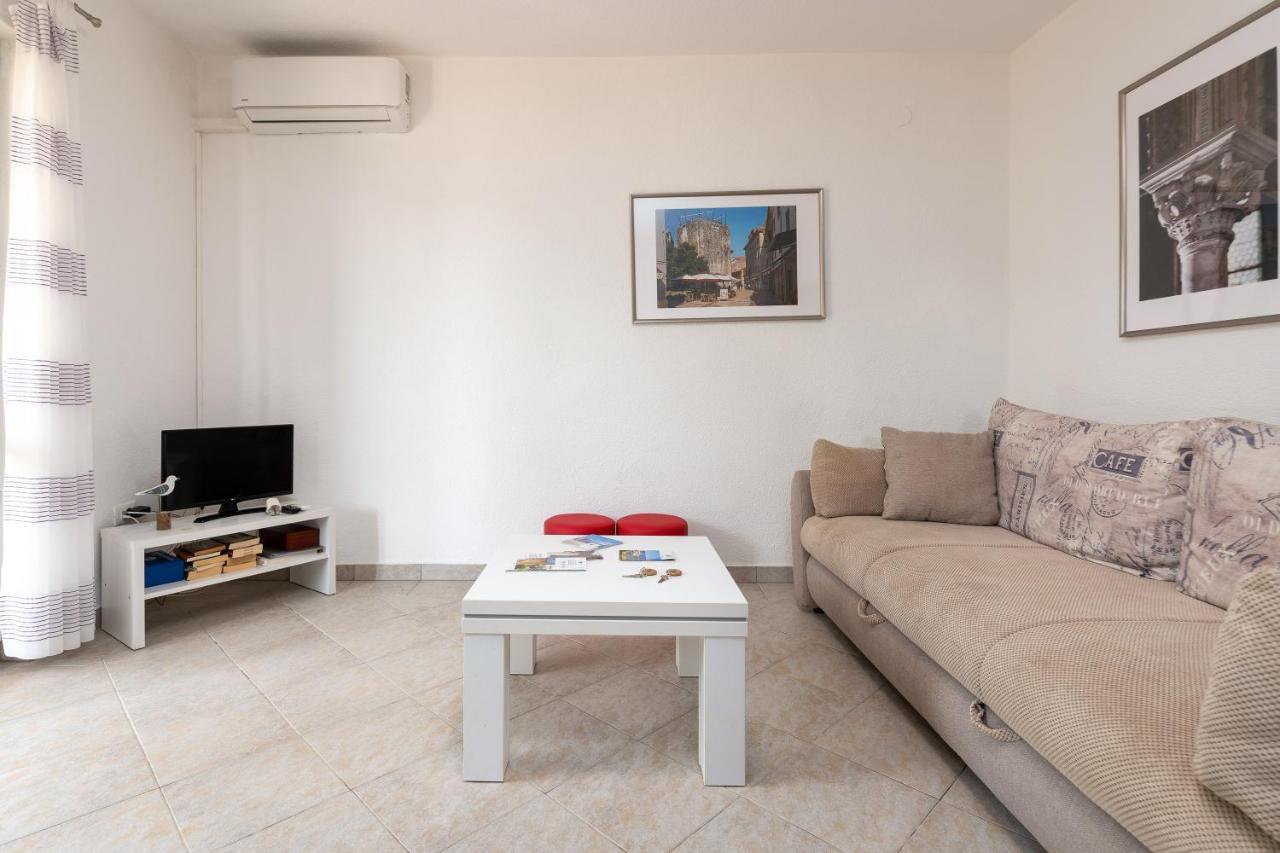Apartments Oliva โปเรช ภายนอก รูปภาพ