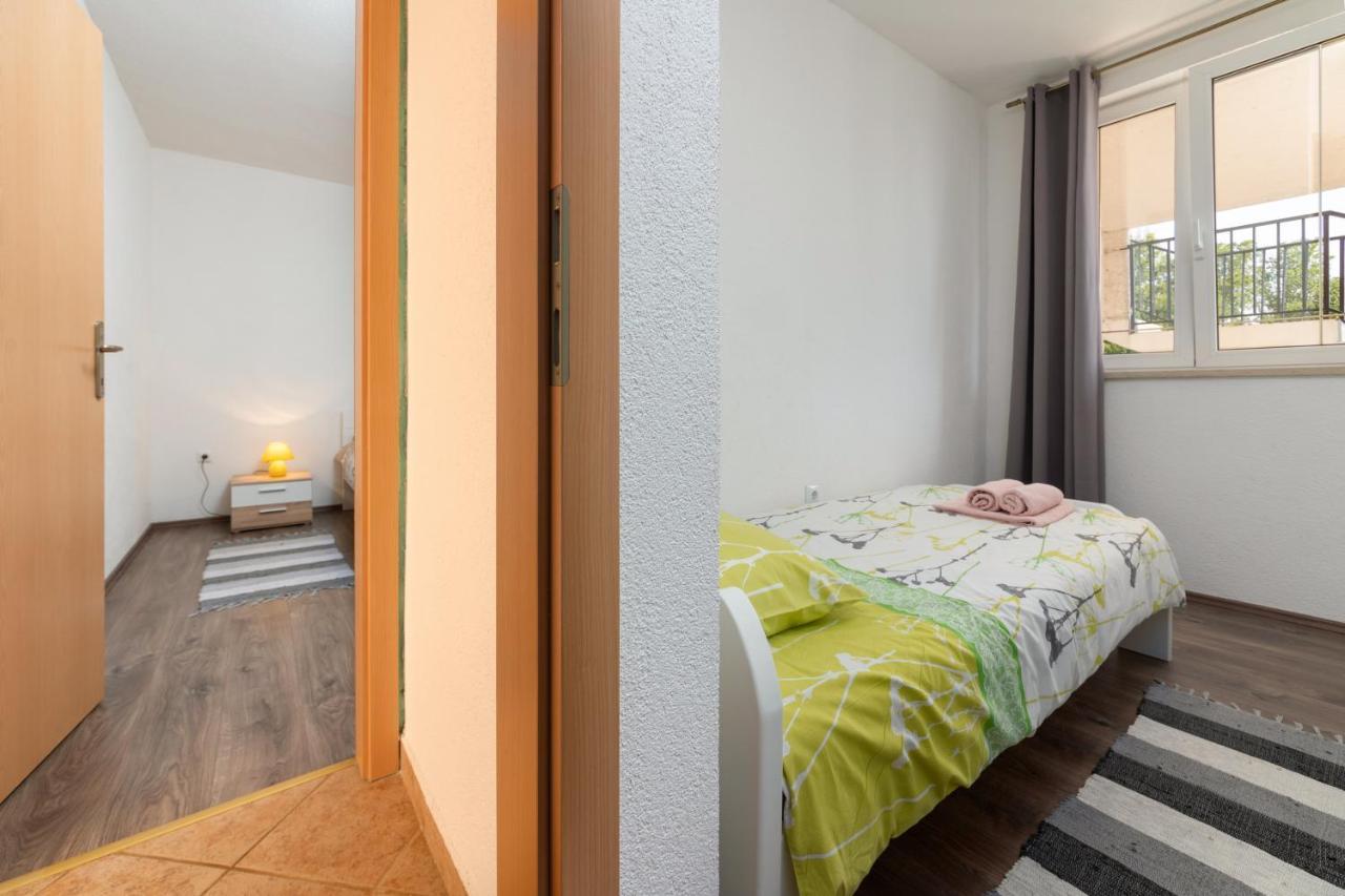 Apartments Oliva โปเรช ภายนอก รูปภาพ