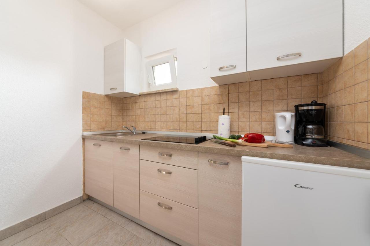 Apartments Oliva โปเรช ภายนอก รูปภาพ