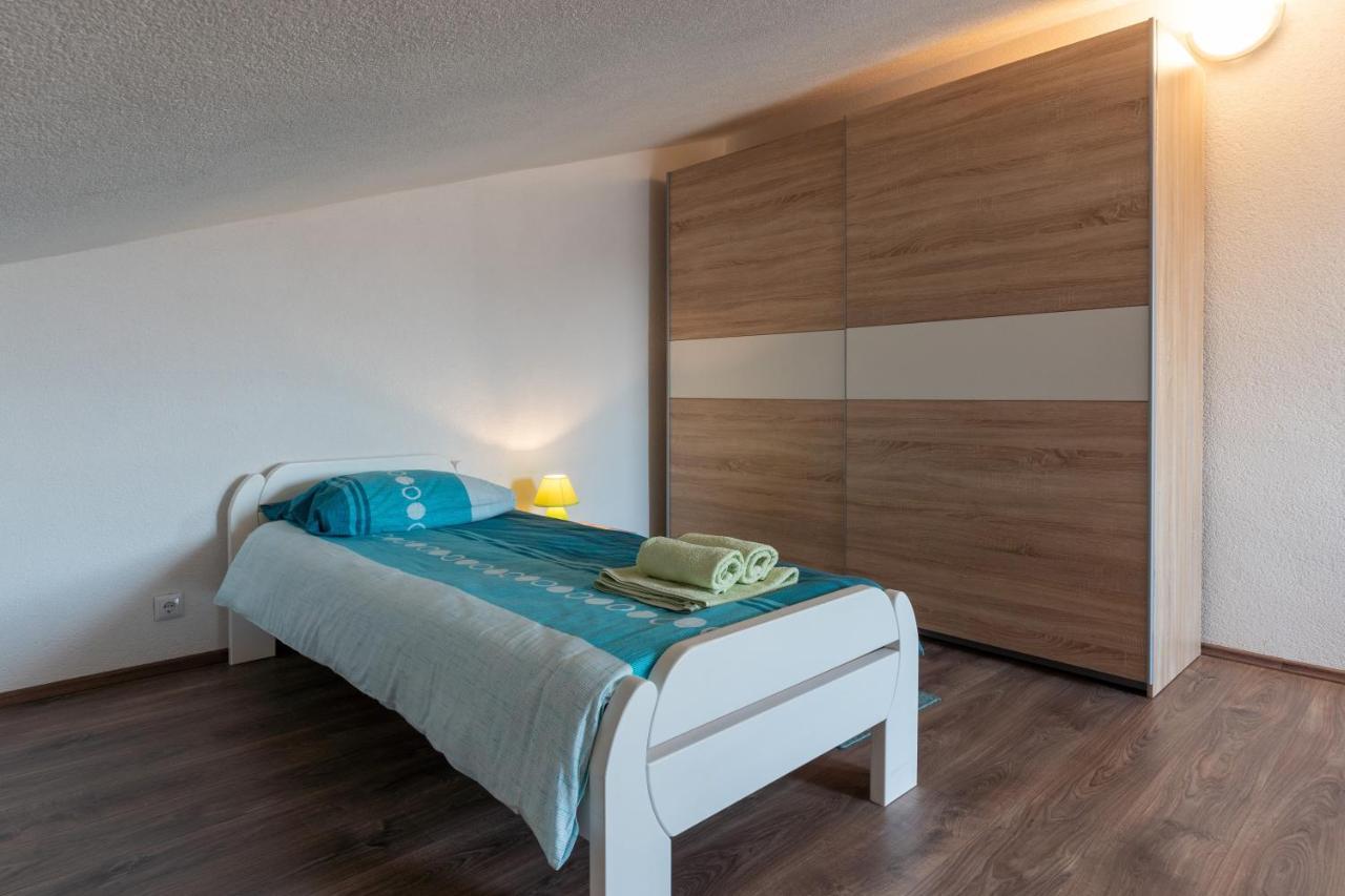Apartments Oliva โปเรช ภายนอก รูปภาพ