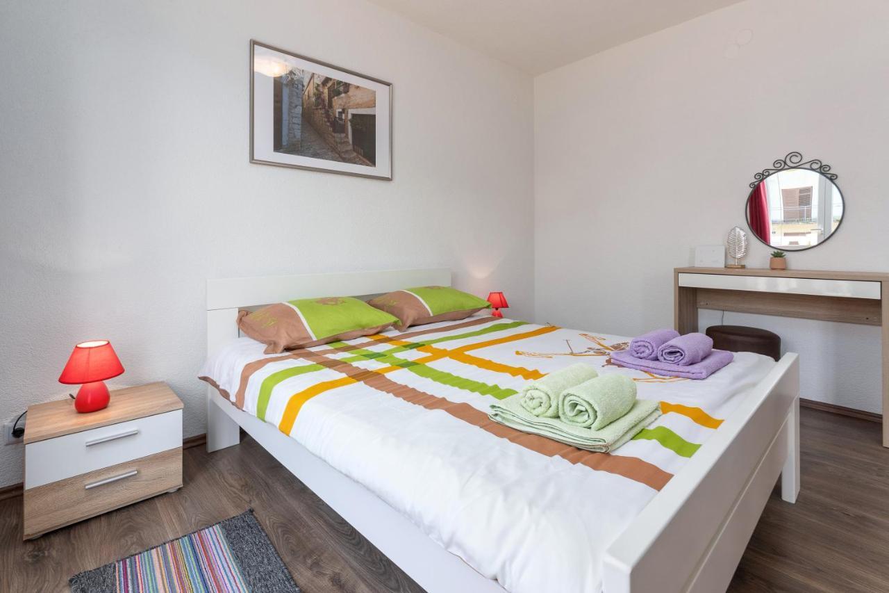 Apartments Oliva โปเรช ภายนอก รูปภาพ